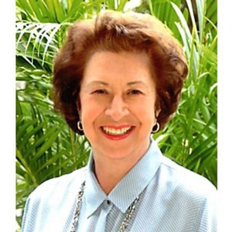 Charlotte  Arnold